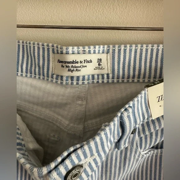 NWT Abercrombie high rise 90s relaxed striped jean size 28 regular - Picture 5 of 8
